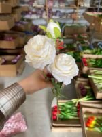 Піони на гілці молочний - Зображення 3