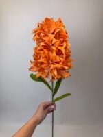 Декоративна гілка з цвітом богенвілії руда